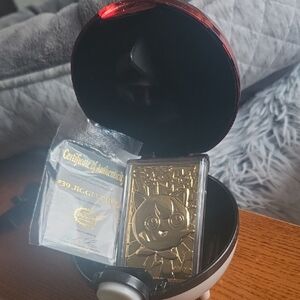 Pokemon Gold Jigglypuff Card in Poké Ball
